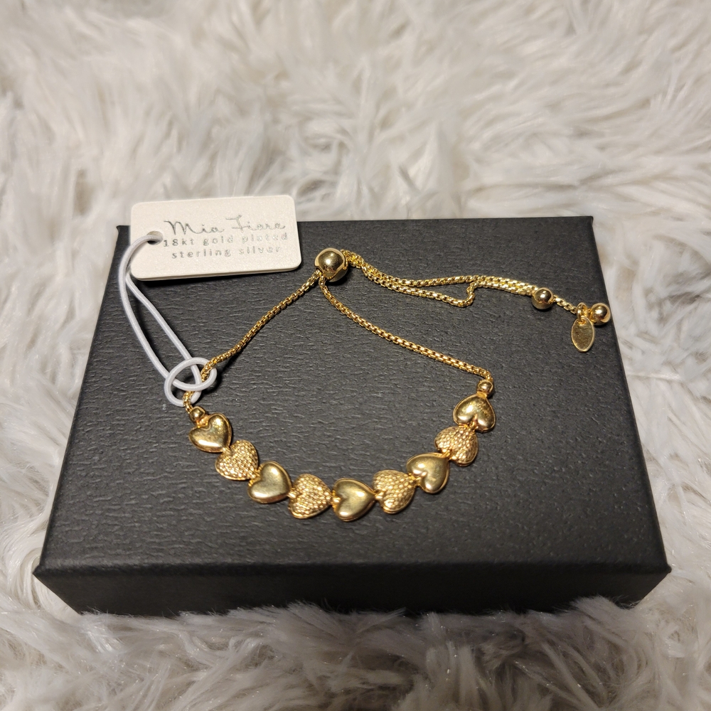 Mia Fiore 18kt Gold Plated Sterling Silver Heart Bracelet Adjustable, New (A007)